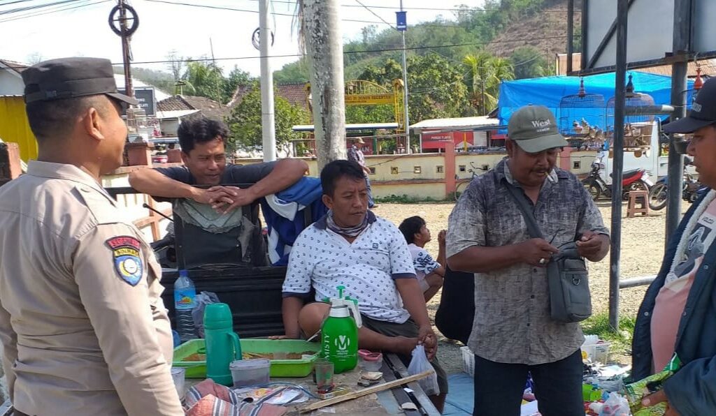 Cooling Sistem Polres Lombok Barat: Ajak Masyarakat Cegah Hoax dan Jaga Kedamaian Pilkada