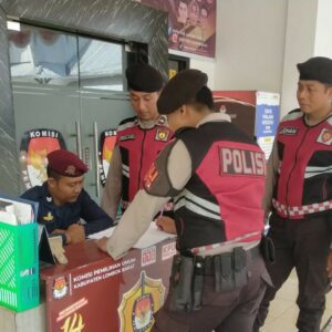 Polres Lombok Barat Perkuat Keamanan KPU dengan Patroli Preventif Menyambut Pemilukada