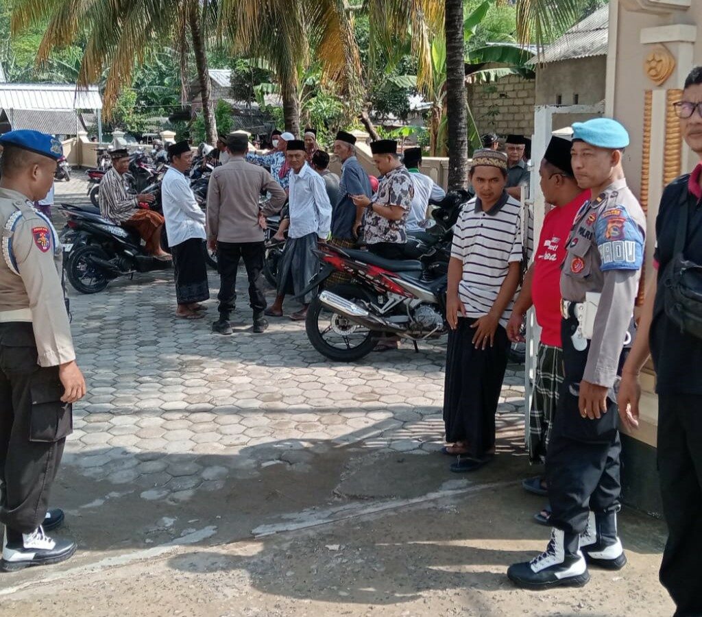 Kepedulian Polri, Sambang Duka di Lembar Jadi Bukti Empati