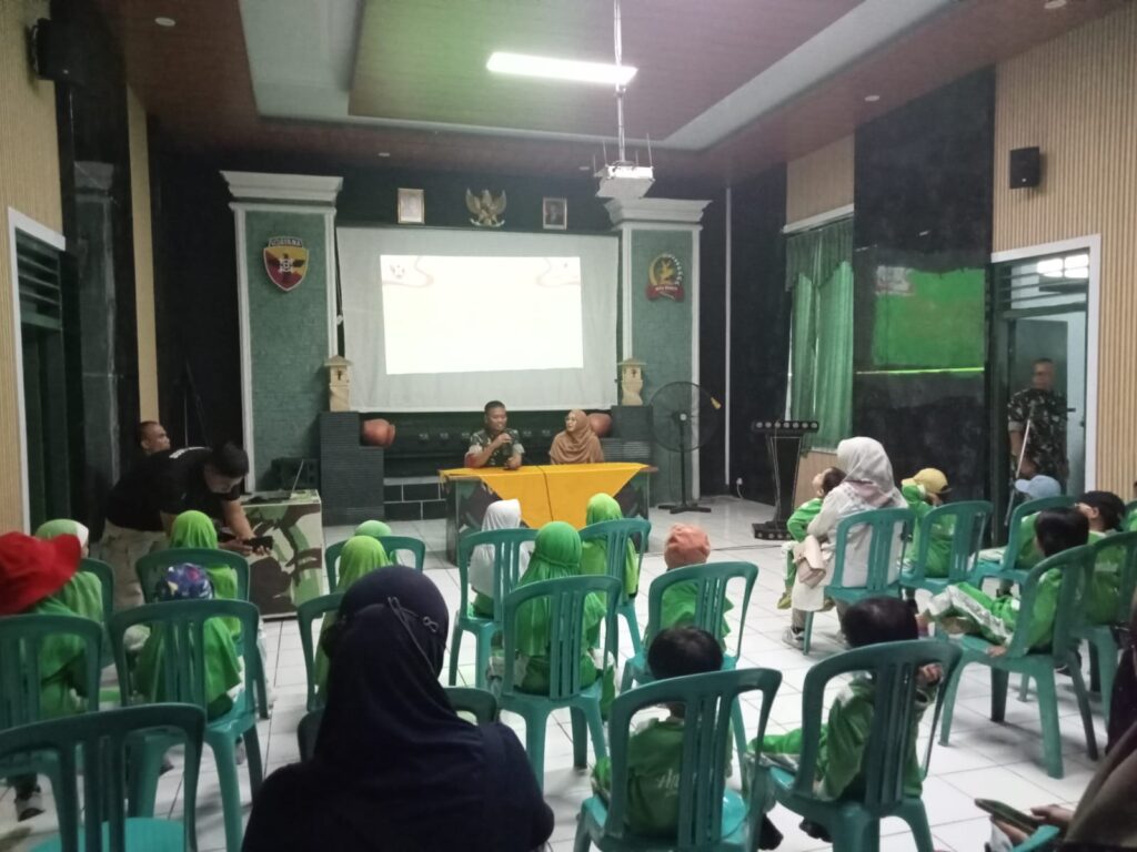 Tumbuhkan Cinta Tanah Air, TK IT Andalusia Kunjungi Kodim 1606/Mataram