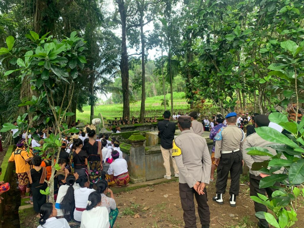 Nyelamat Gumi, Ritual Adat Tahunan Umat Buddha Desa Mareje yang Menyejukkan