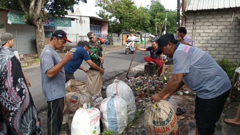 Sinergi TNI dan Warga Ciptakan Lingkungan Bebas Banjir