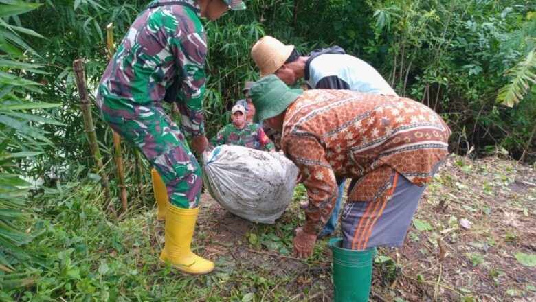 Kolaborasi TNI dan Warga Atasi Banjir Kali Babak