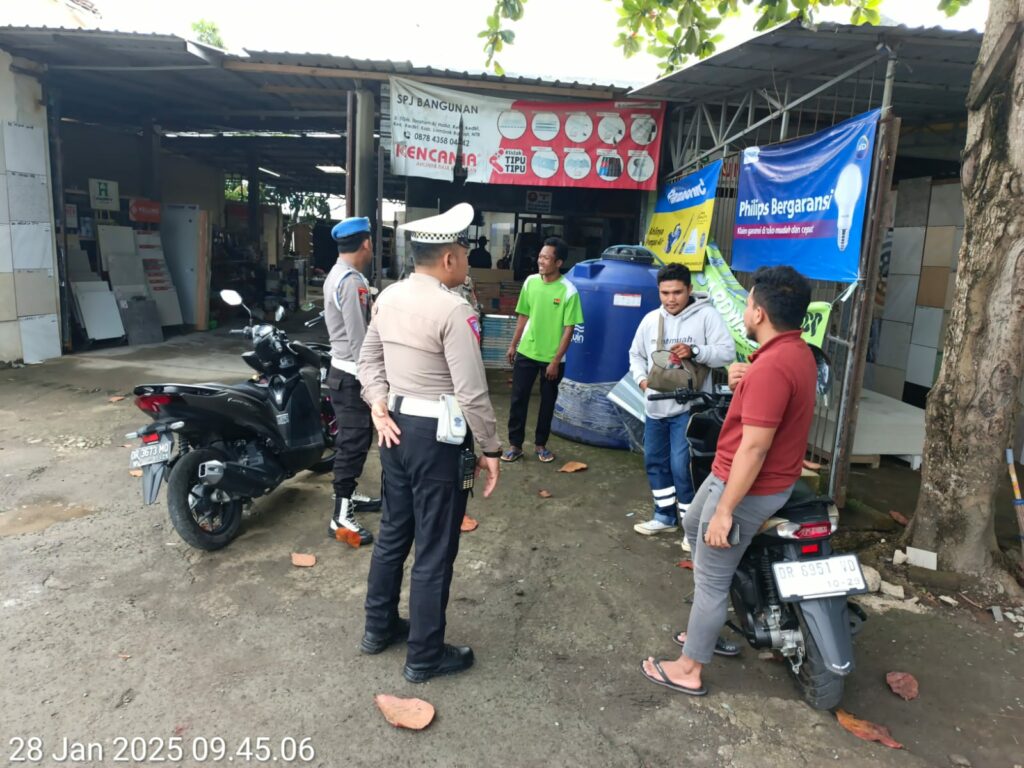 Sinergi Polisi dan Warga, Patroli Dialogis Polsek Kediri Jaga Kamtibmas