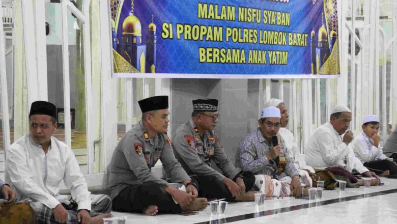 Doa Bersama & Santunan Anak Yatim Warnai Malam Nisfu Sya’ban di Lombok Barat