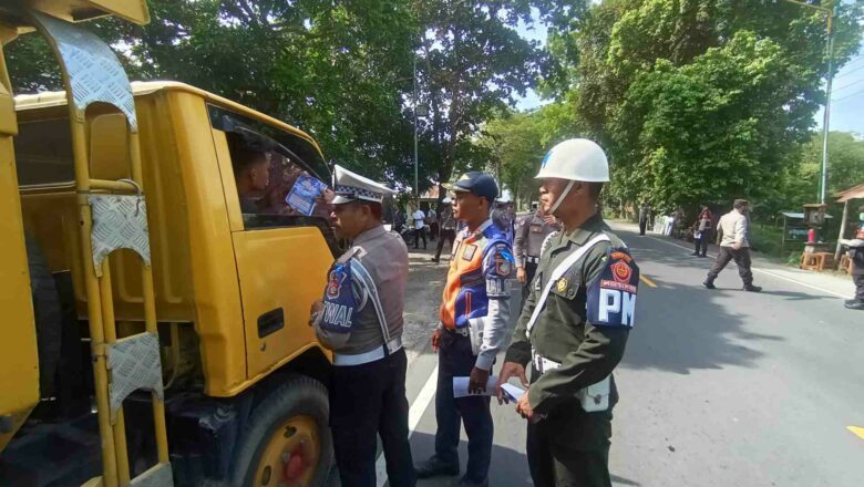 Polres Lobar Gelar Operasi Keselamatan Rinjani 2025: Edukasi dan Teguran Simpatik untuk Pengguna Jalan