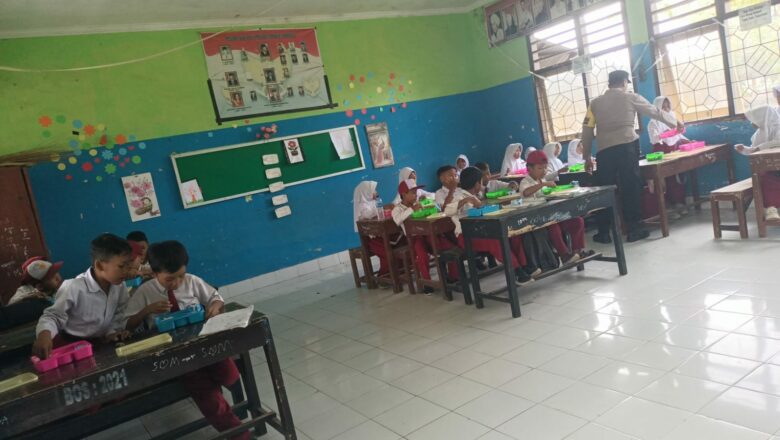 Dukung Gizi Anak, Polsek Kediri Amankan Distribusi MBG di Lombok Barat