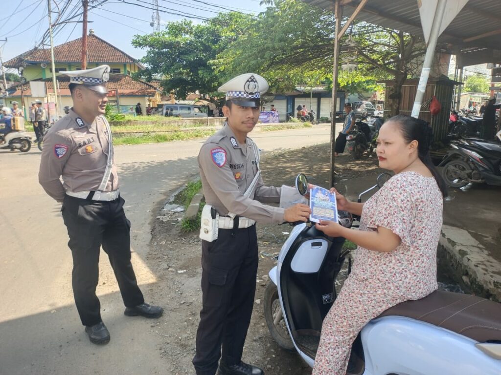 Polsek Lembar Amankan Jembatan Bakong, Himbauan Larangan Melintas Dipasang