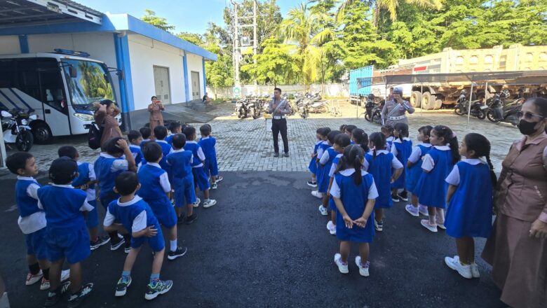 Polisi Cilik Lombok Barat: Didik Tertib Lalu Lintas Sejak TK