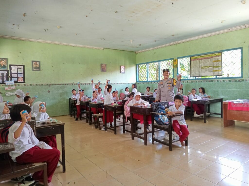 Wujud Nyata Dukungan Polisi: Gizi Anak Gerung Terjamin Lewat Program MBG