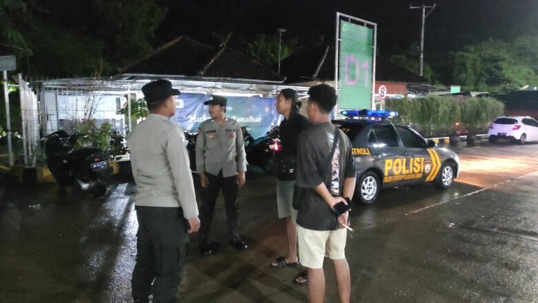 Pengamanan Sahur di Pelabuhan Lembar, Polisi Jaga Keamanan 24 Jam