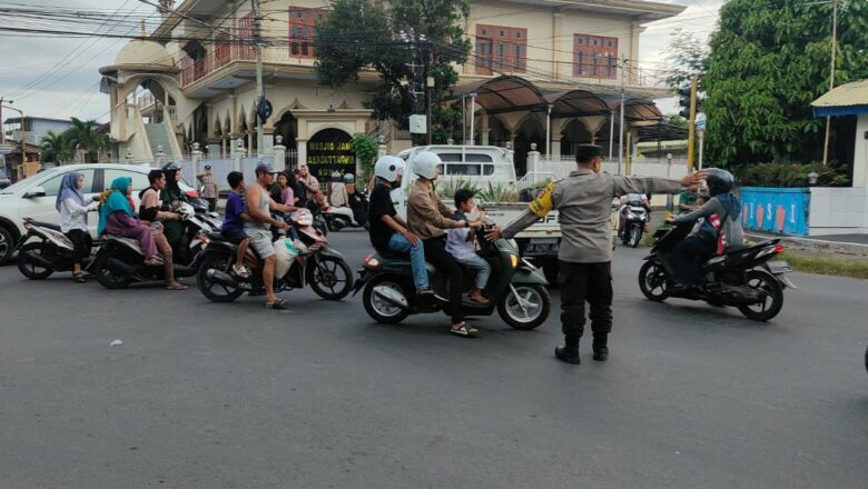 Ngabuburit di Kediri Kondusif, Polisi Siaga Beri Rasa Aman