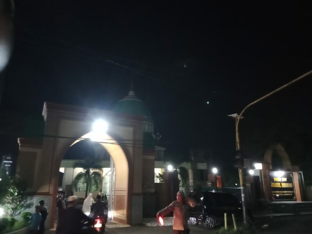 Labuapi, Lombok, Ramadan, Tarawih, Masjid, Polsek, Ibadah, Keamanan, Masyarakat, Kamtibmas