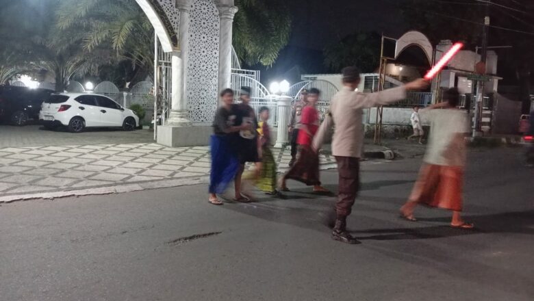 Pengamanan Ketat Salat Tarawih di Masjid Baital Atiq, Begini Suasananya!