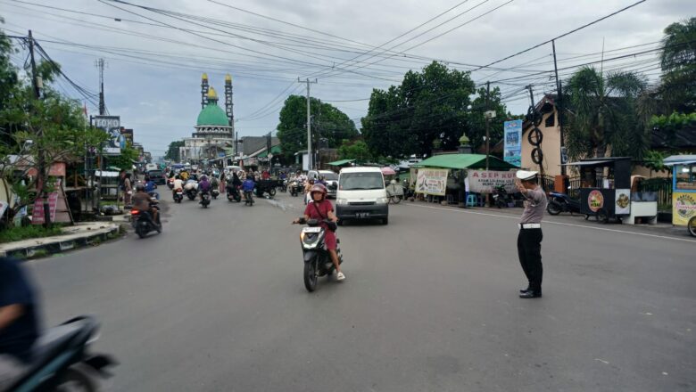 Amankan Ngabuburit, Polsek Kediri Jaga Ketertiban di Titik Rawan