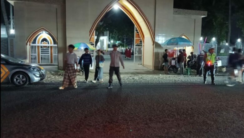 Kediri Kondusif: Polisi Kawal Ibadah Ramadhan di Masjid