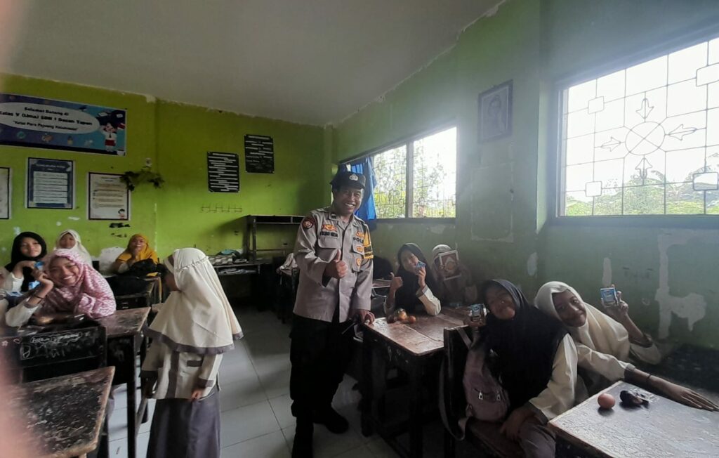 Sinergi Polri dan SPPG: Dukung Gizi Sehat untuk Siswa SD