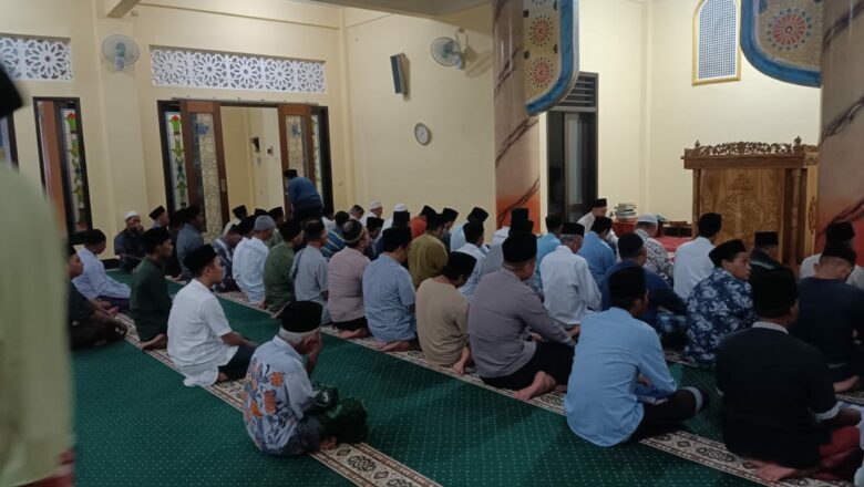 Tarawih Keliling Kapolsek Kediri: Sinergi Polri dan Warga Sambut Ramadhan