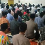 Polsek Kediri Tarawih Bersama Warga, Pererat Silaturahmi di Bulan Ramadhan