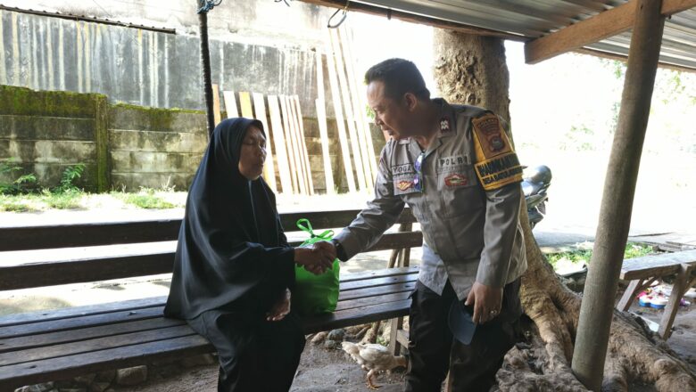 Bhabinkamtibmas Beri Bantuan Nutrisi kepada Lansia di Lombok Barat