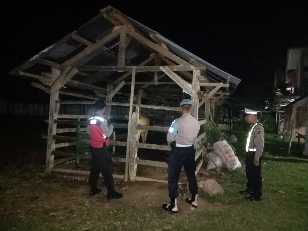 Tingkatkan Keamanan, Polsek Sekotong Fokus Patroli Kandang Ternak