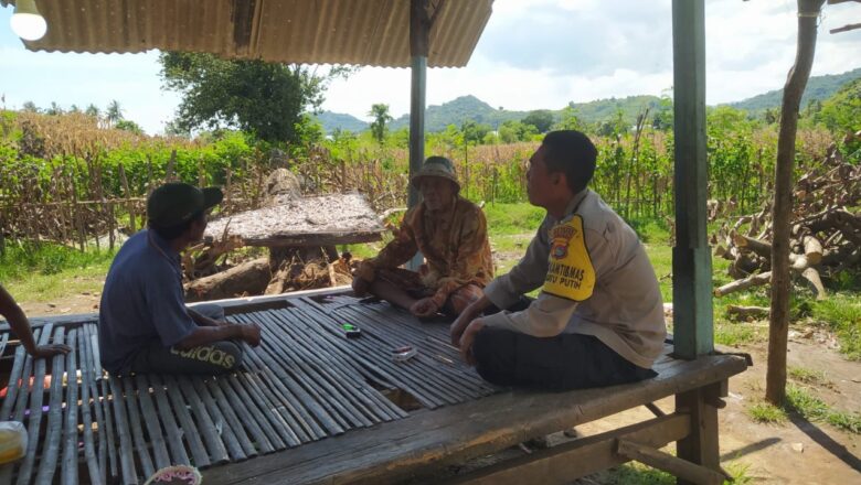 Bhabinkamtibmas Desa Batu Putih Galakkan Pemanfaatan Lahan Kosong untuk Ketahanan Pangan