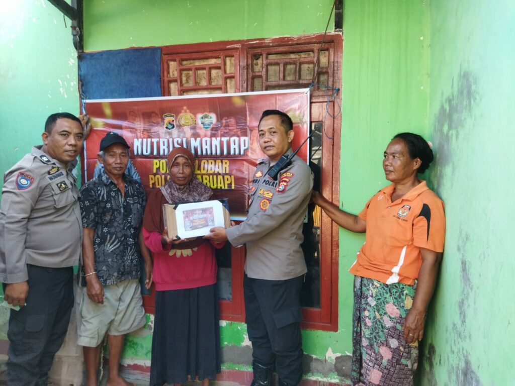 Bantuan Nutrisi Polsek Labuapi Dukung Kesehatan Warga Disabilitas di Lombok Barat