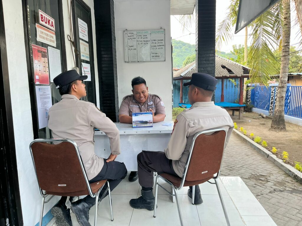 Cegah Premanisme, Polsek Lembar Perkuat Patroli di Pelabuhan