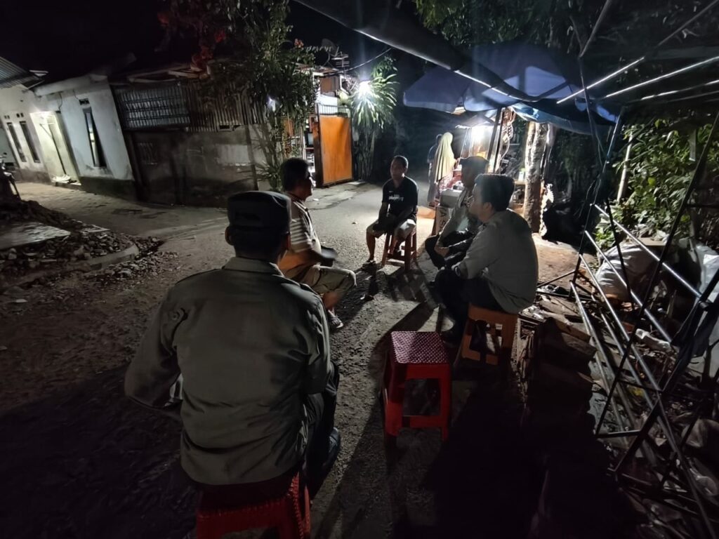 Kamtibmas Kondusif: Peran Aktif Polsek Kediri di Lapangan