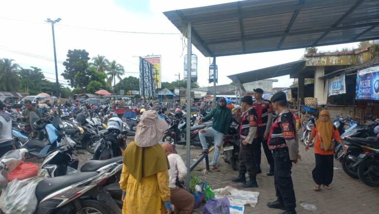 Jaga Kamtibmas, Polres Lombok Barat Turunkan Personel di Pusat Ekonomi