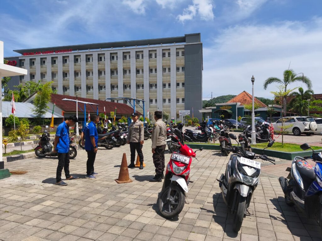 Polsek Gerung Gelar Patroli Rutin di Kawasan Vital, Warga Apresiasi Keamanan
