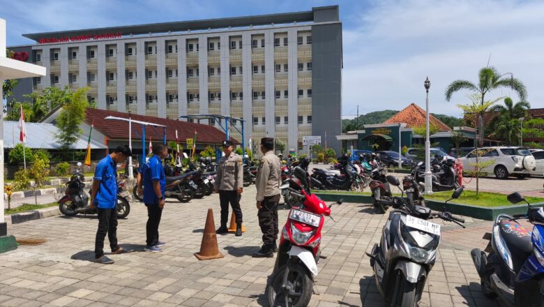 Tingkatkan Keamanan, Polsek Gerung Lakukan Patroli di Objek Vital