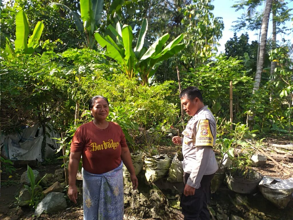 Bhabinkamtibmas Desa Jagaraga Sosialisasikan Program Ketahanan Pangan