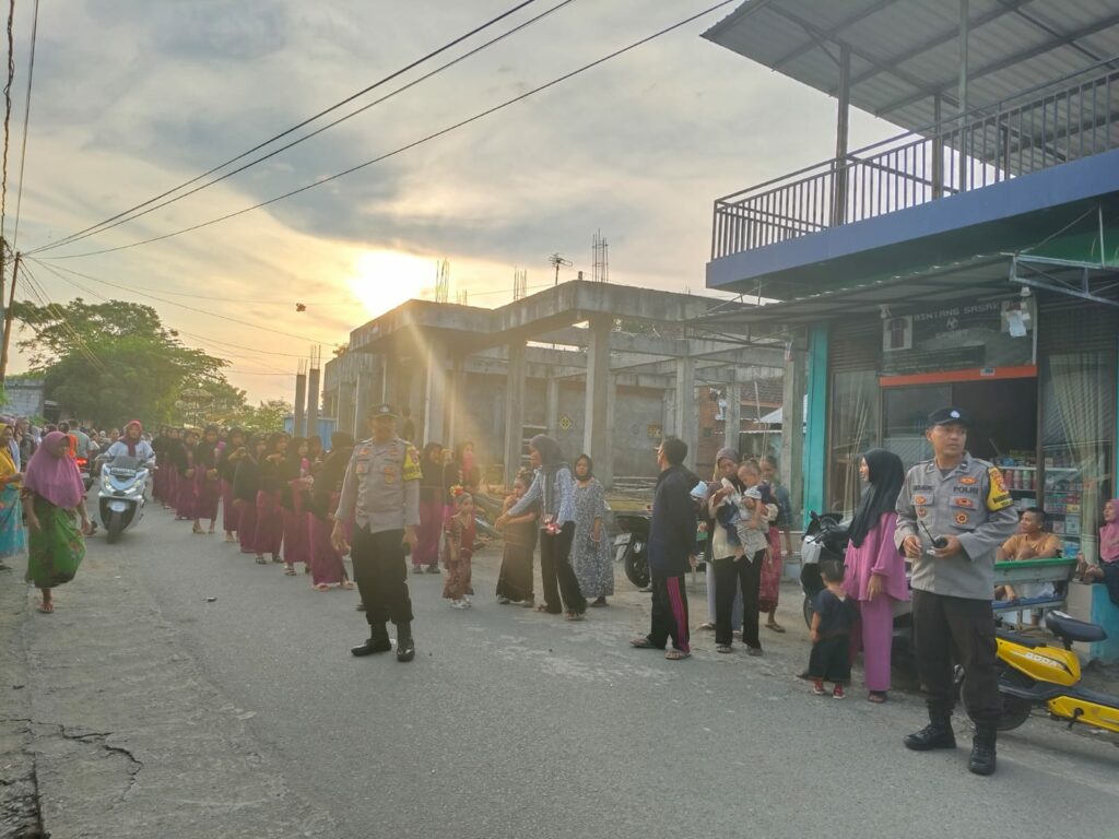 Polri Jamin Keamanan Tradisi Nyongkolan di Lembar: Sinergi TNI-Polri Ciptakan Kondusifitas