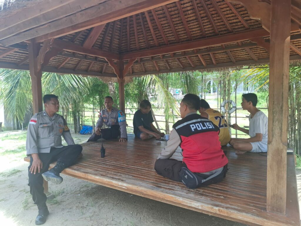 Polisi Aktif Jaga Kamtibmas, Patroli Dialogis Sentuh Warga Sekotong