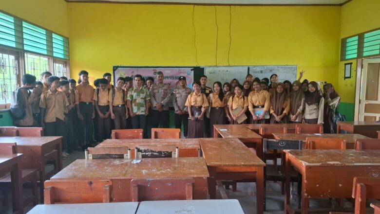 Program ‘Polsek Menyapa Sekolah’ Cegah Kenakalan Remaja di Lombok Barat