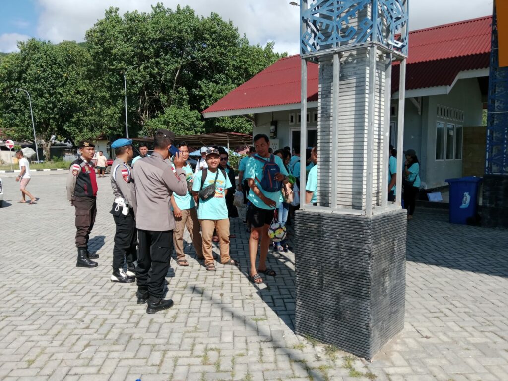 Polsek Sekotong Lakukan Patroli di Obyek Wisata Untuk Ciptakan Kamtibmas Kondusif