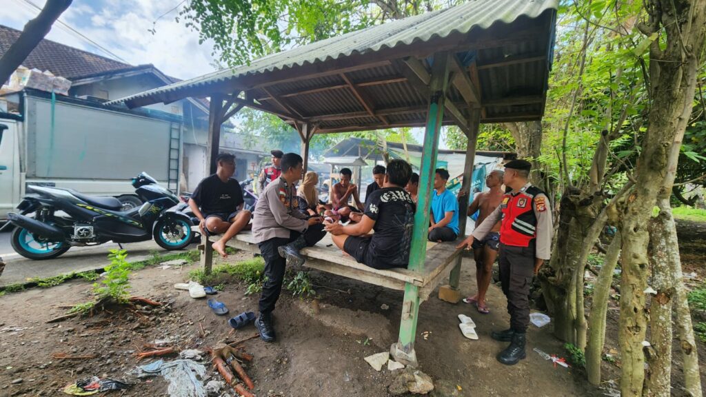 Sinergi Polisi dan Warga Sekotong Dalam Menjaga Kondusifitas Wilayah