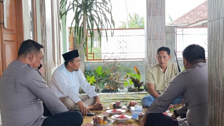 Kunjungan Kapolsek Gerung ke Tokoh Masyarakat: Sinergitas Jaga Keamanan