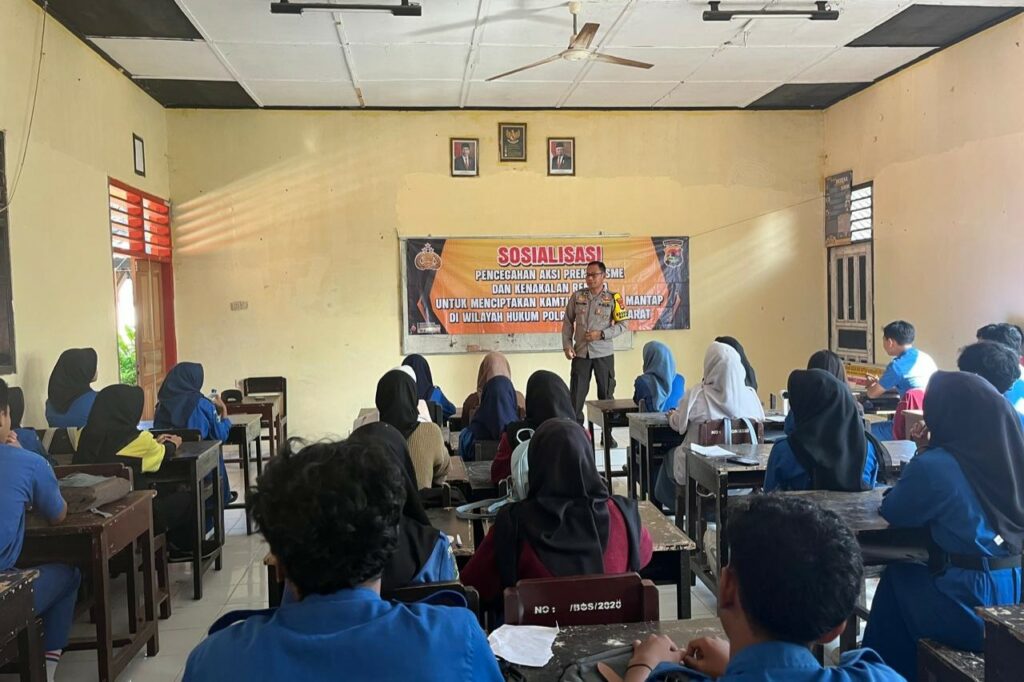 Bahaya Narkoba dan Pernikahan Dini Disorot di SMK N 2 Kuripan