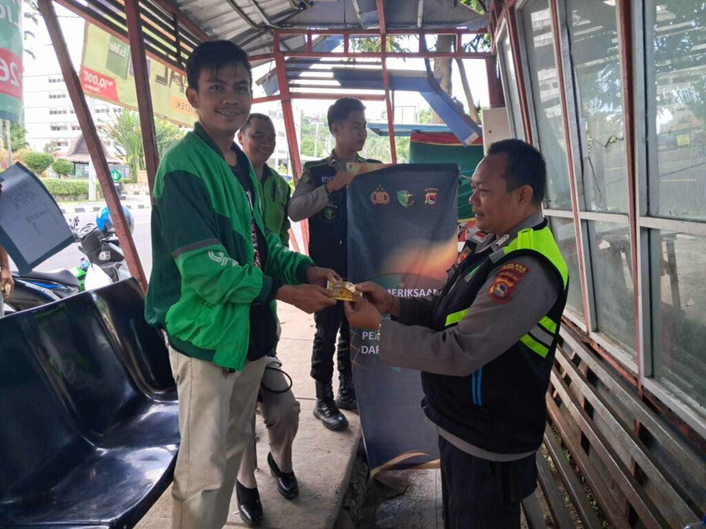 Hari Bhayangkara Polres Lombok Barat Gelar Pemeriksaan Kesehatan