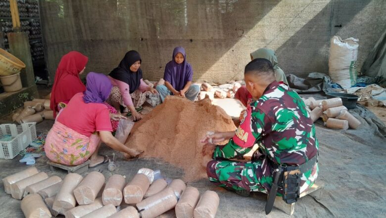Budidaya Jamur Tiram Bangkitkan Ekonomi Warga Medas Barat
