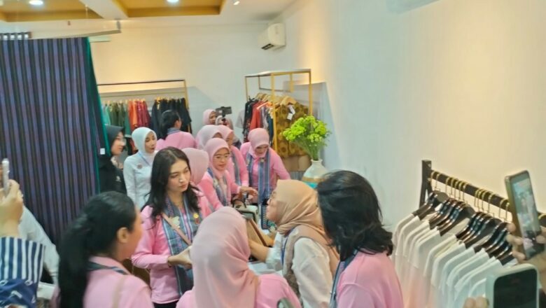 Ibu Selvi Gibran Rakabuming Raka Tinjau Produk Unggulan UMKM NTB di NTB Mall, Dandim 1606/Mataram Pastikan Keamanan Maksimal