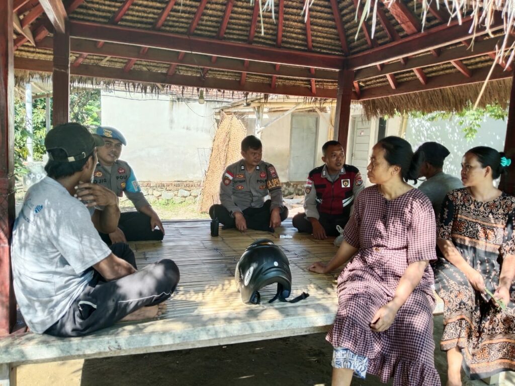 Polisi Gandeng Warga Sekotong Wujudkan Lingkungan Aman