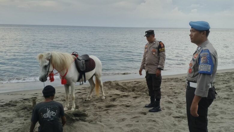 Patroli Rutin Polsek Batulayar, Jamin Keamanan Senggigi dan Sekitarnya