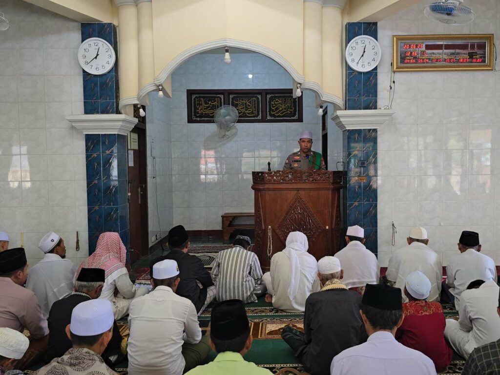 Safari Dakwah Kamtibmas Polres Lombok Barat Sentuh Warga Dusun Ketejer