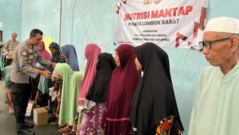20 Paket Sembako Disalurkan Polres Lobar untuk Lansia di Kediri