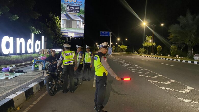 Satlantas Lombok Barat Perketat Patroli Malam di Gerung dan Sekitarnya
