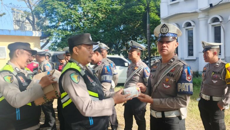 Si Dokkes Salurkan Bekal Kesehatan untuk Personel di Gerung, Lombok Barat