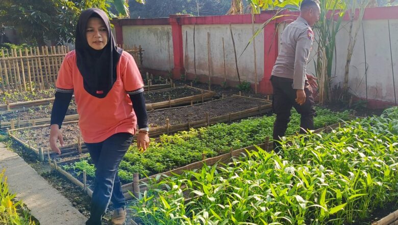 Optimalisasi Pekarangan, Polri dan Warga Kuripan Utara Sinergi Wujudkan Swasembada Pangan